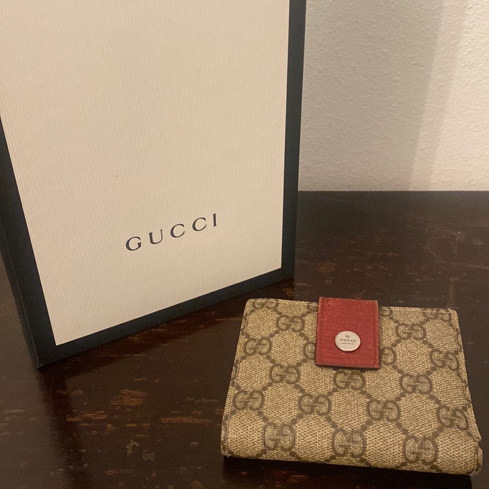 Authentic Gucci Wallet